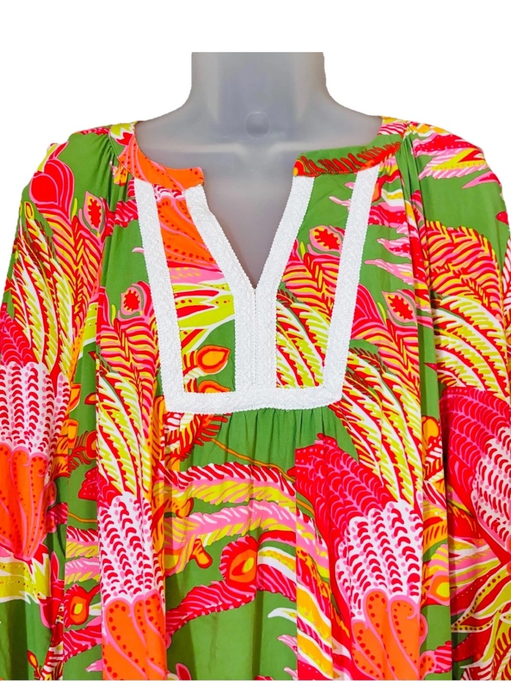 Crown & Ivy Women's Tropical Crochet Trim Tunic Top Green Pink Size XL Vacation - Picture 2 of 9